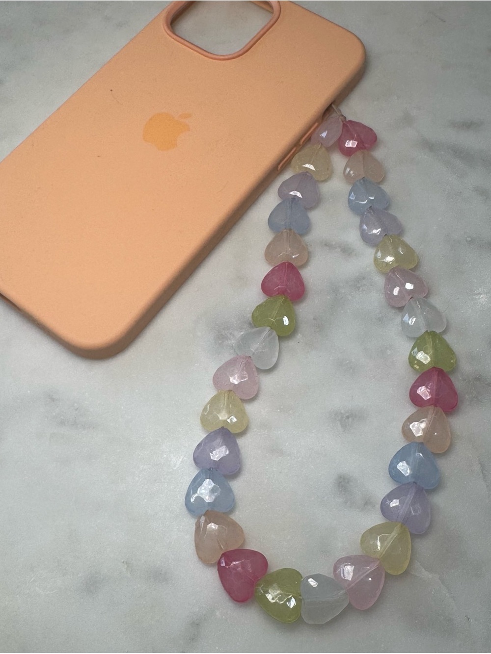 🫧 Urban Outfitters Pastel Heart Bead Phone Charm Wrist Strap 🫧 - Picture 2 of 5